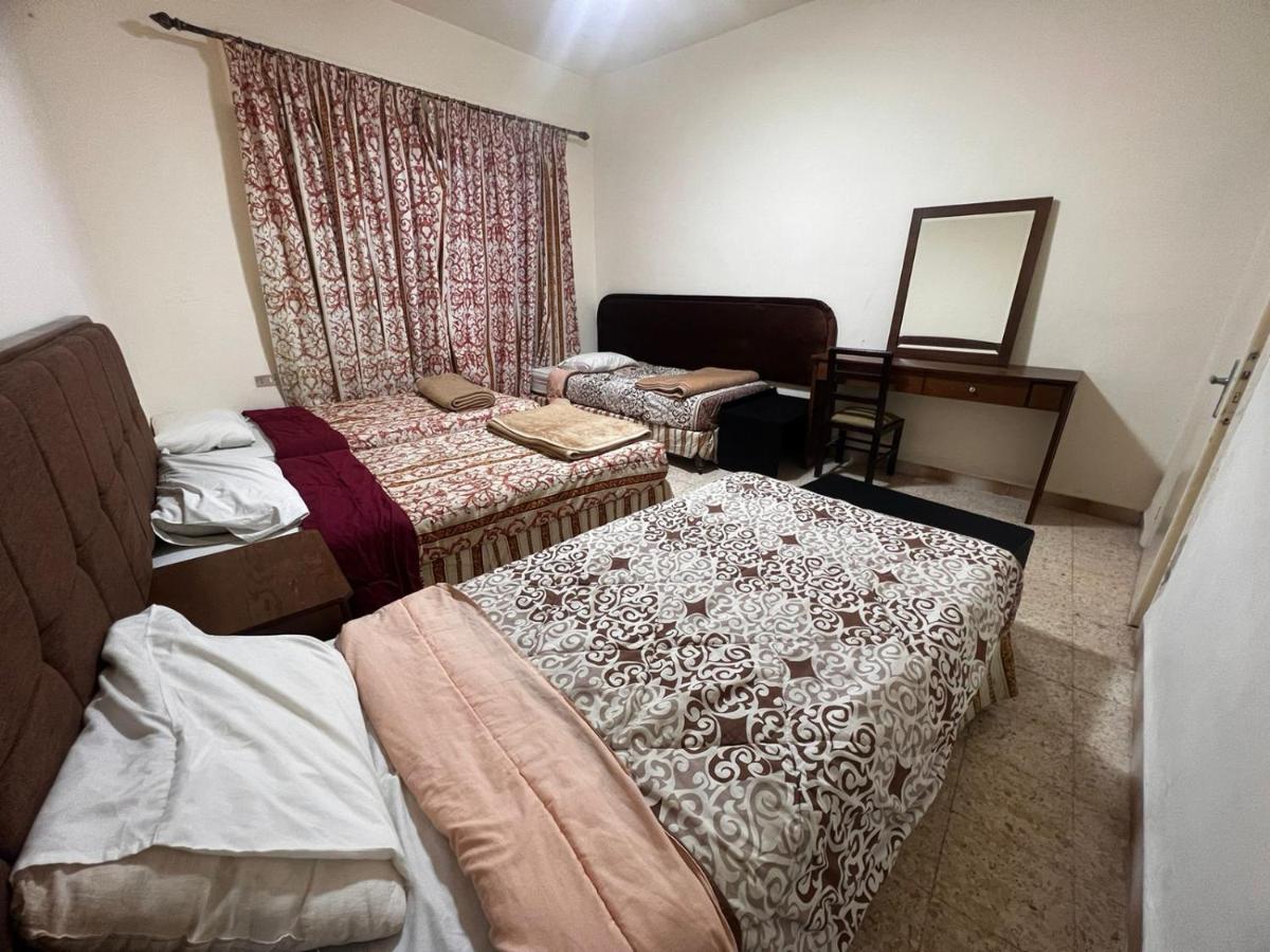 Student House Madaba Exterior foto